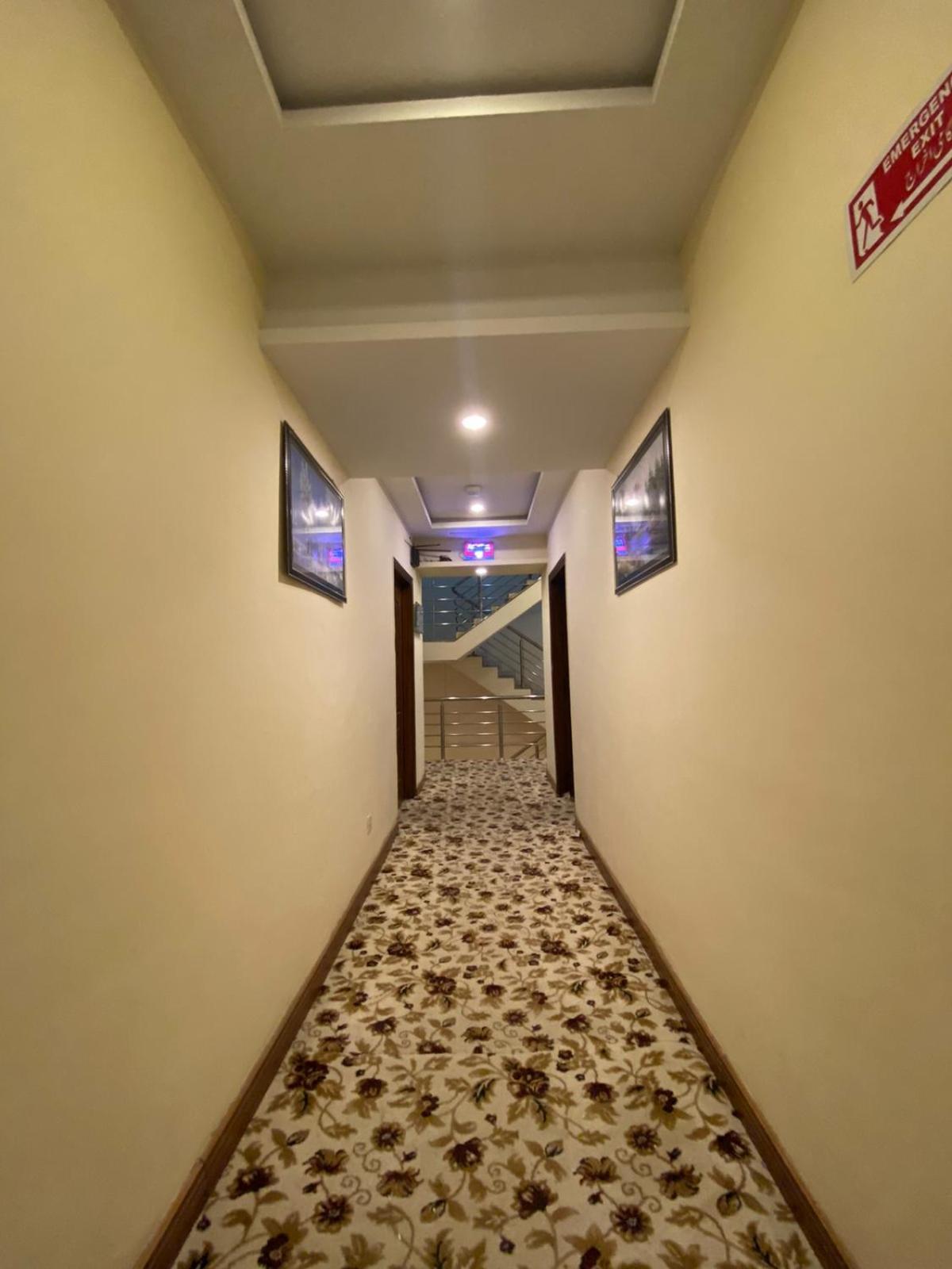 Diplomat Hotel Islamabad Exteriör bild